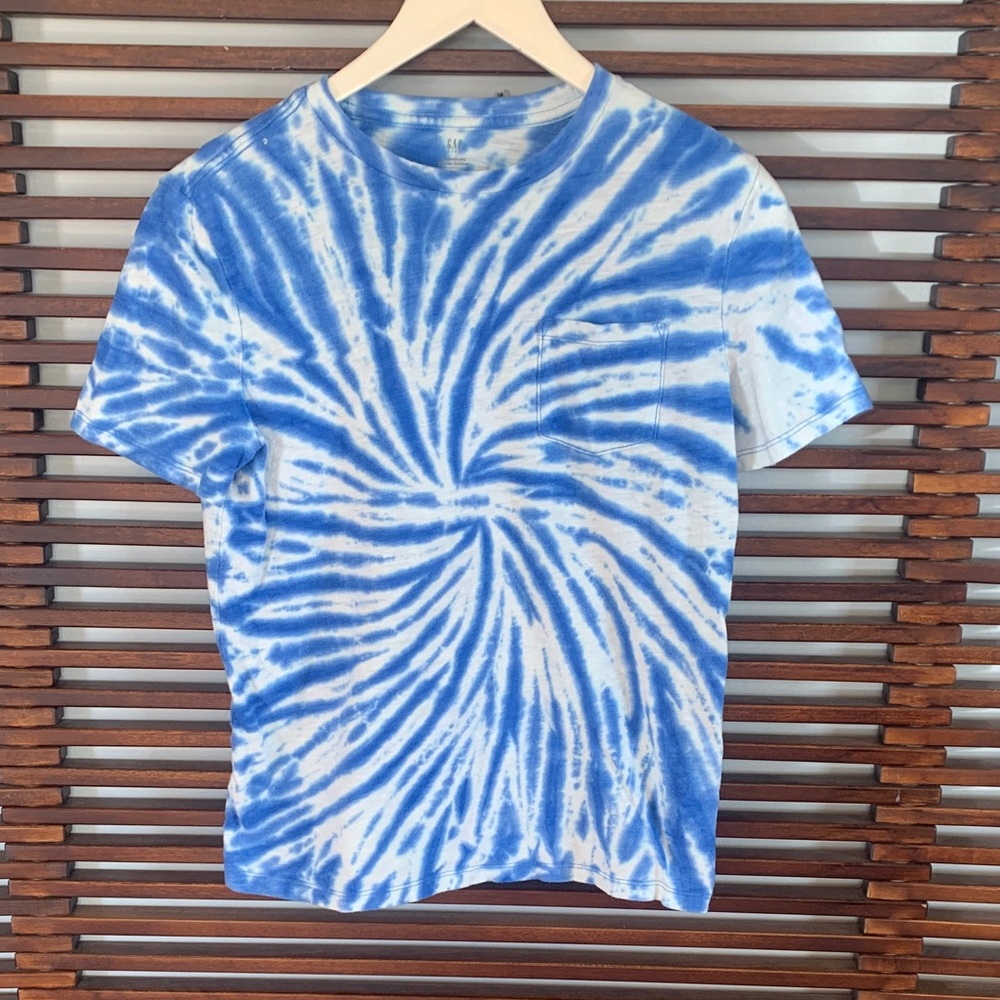 GAP Kids Blue and White Swirl Tee